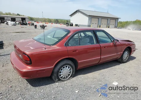 1998 Oldsmobile 88 Base z USA, uszkodzony, nr VIN 1G3HN52K2W4809677